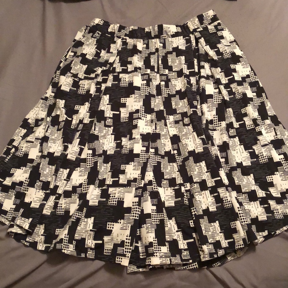 Lularoe skirt
